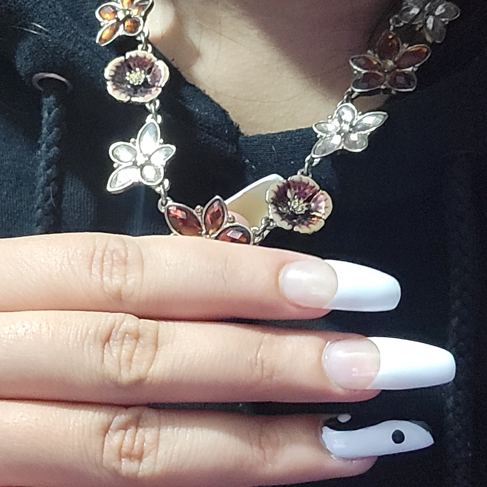 Necklace - Picture 2 of 3